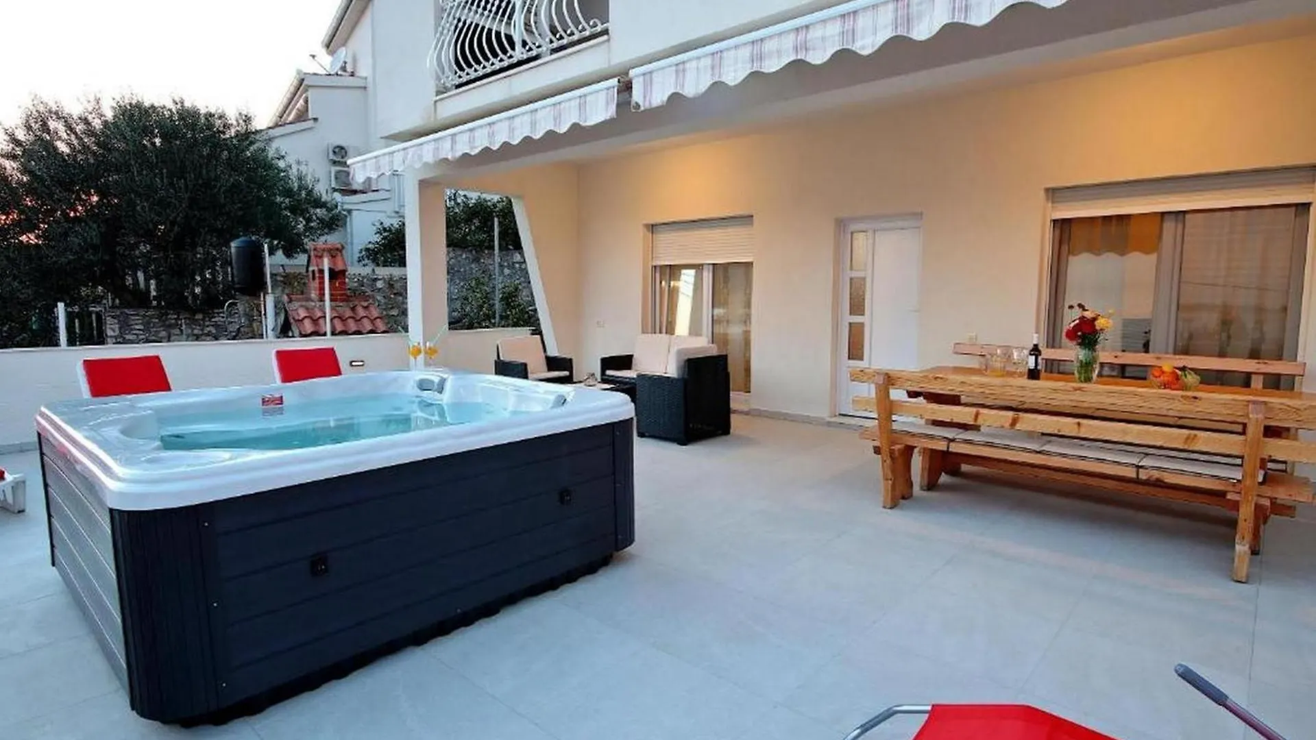 Apartment Sweet With Jaccuzi&Sea View Seget Vranjica Croatia