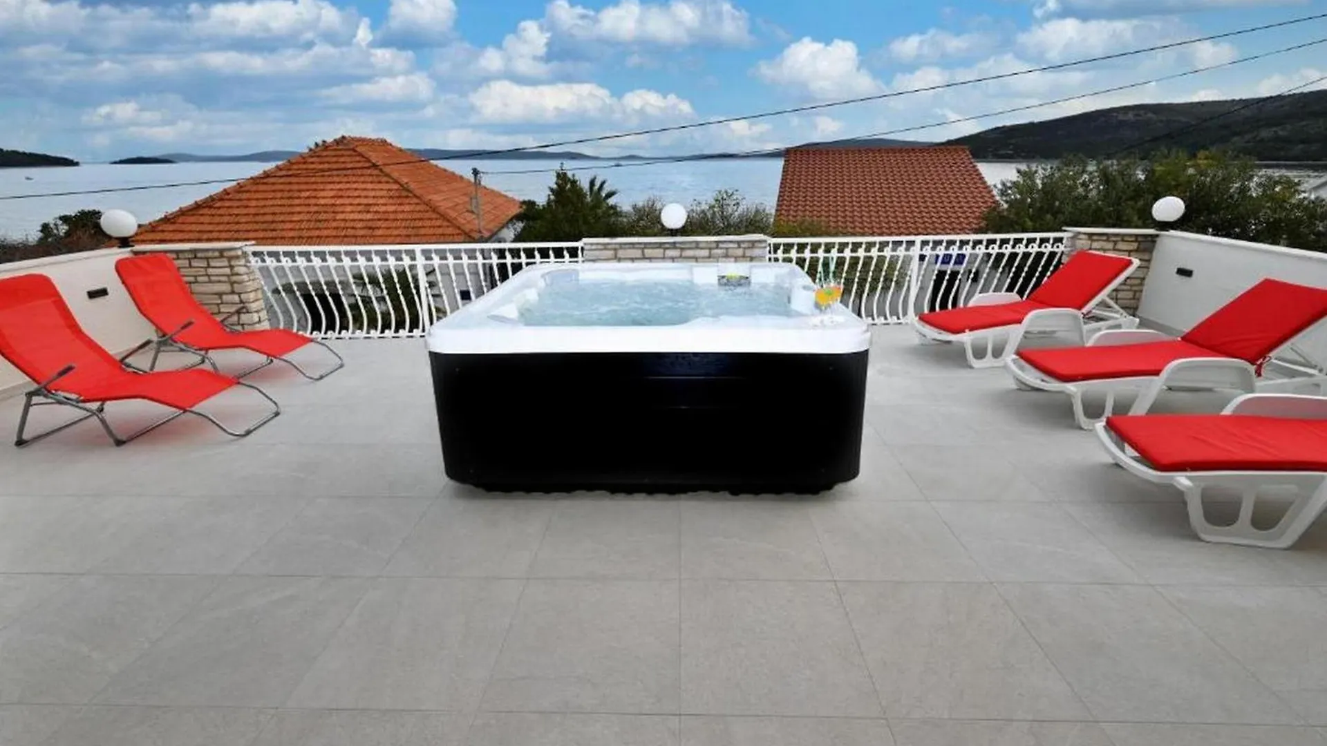 Apartment Sweet With Jaccuzi&Sea View Seget Vranjica
